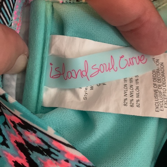 Swim top. Island soul curves size 1x no padding. - Picture 2 of 4